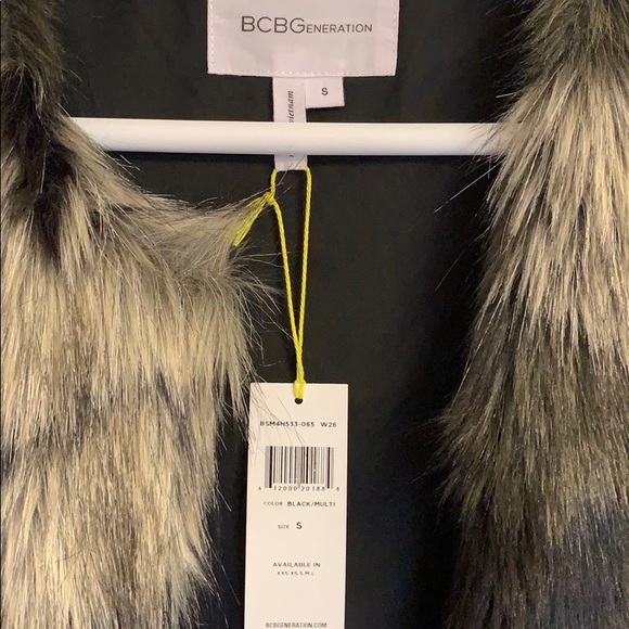 NWT BCBGeneration Faux Fur Vest - Picture 4 of 4